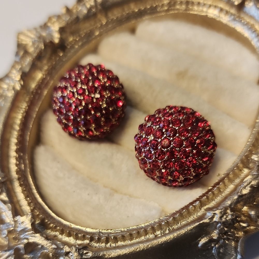 Vintage Red Rhinestone Crystal Stud Earrings Gold Tone